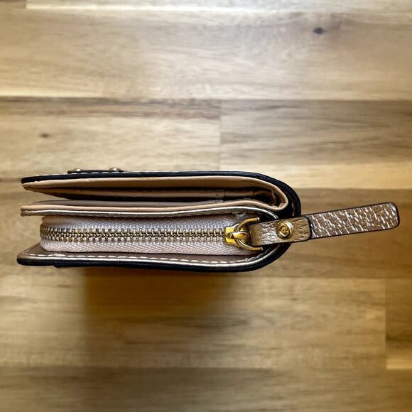 Kate Spade New York Wellesley Cara Rose Gold Metallic Leather Zippered Wallet - Picture 4 of 7